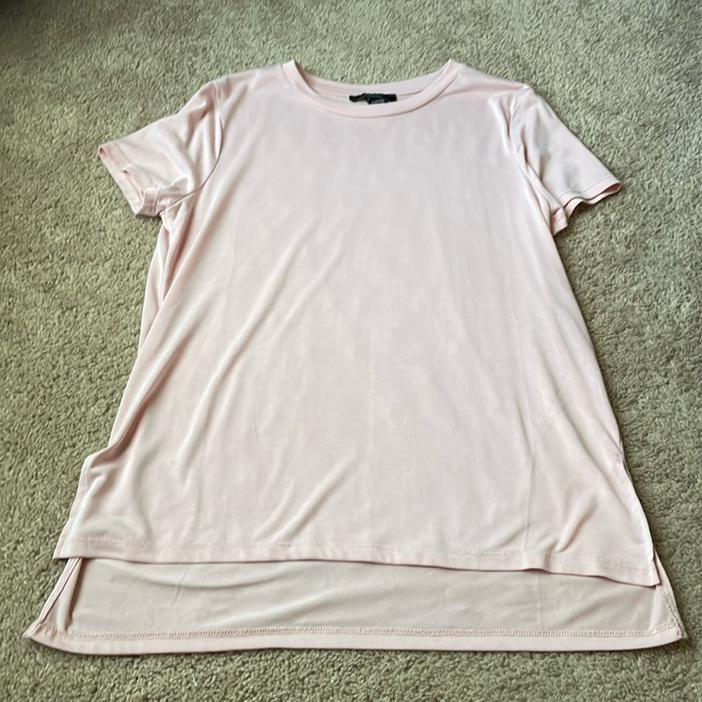 Forever 21 pink top size small